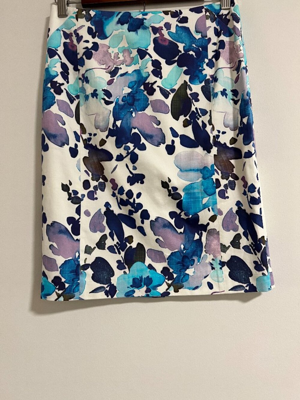 Reiss Floral Pencil Skirt White Blue Purple Watercolor Print Size US 2